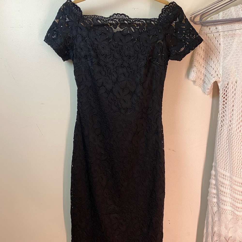 Women's Miusol New With Tags Black Lace Illusion Cocktail Midi Dress - Size S